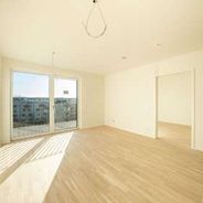 Wohn- und Küchenbereich Ansicht 2 - Zugang zum Balkon