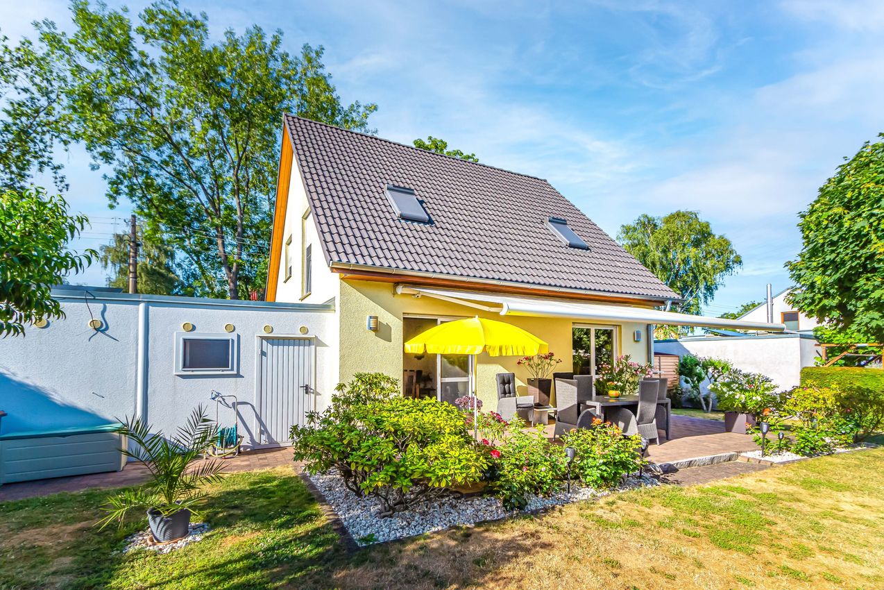 Hausansicht vom Garten