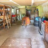 Große Garage mit Montagegrube