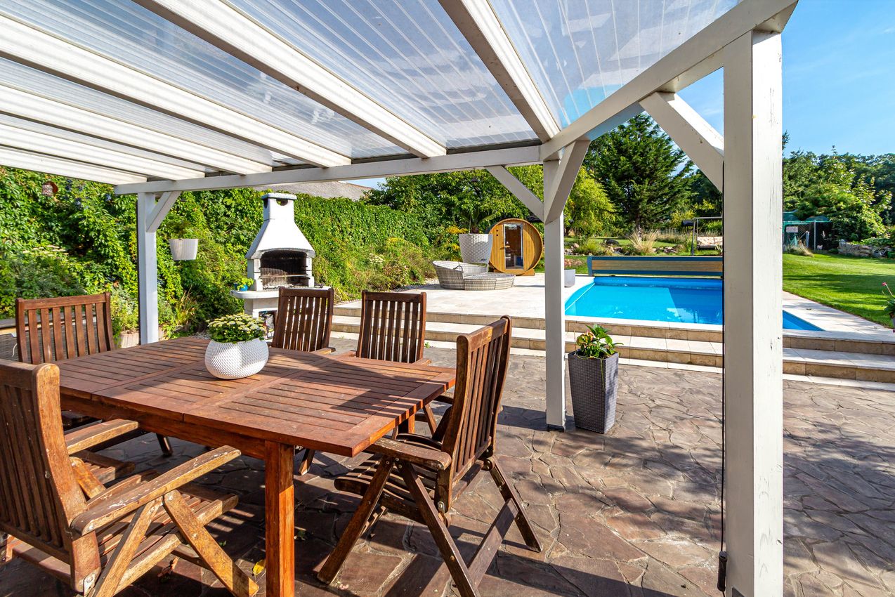 Überdachte Terrasse am Wohnbereich