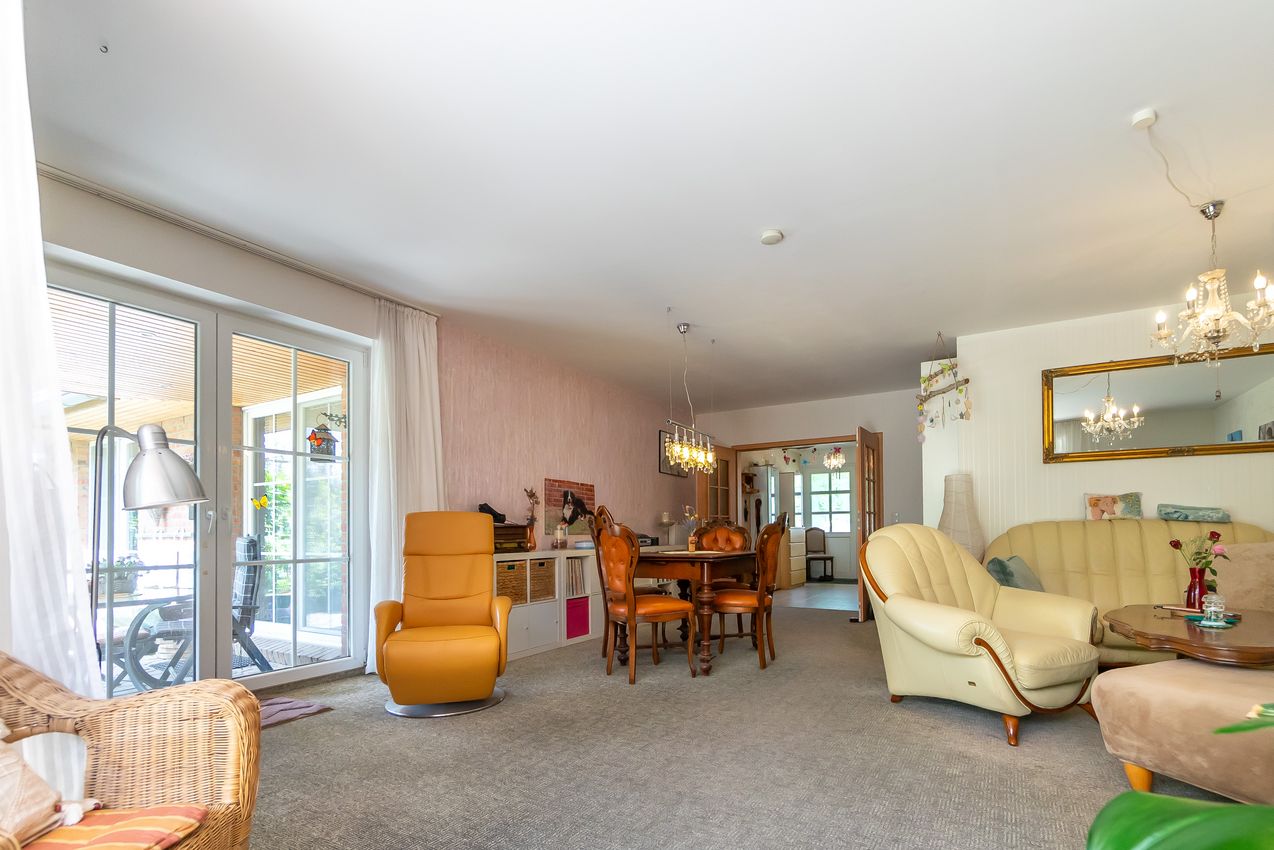 Wohnzimmer mit Blick zum Flur