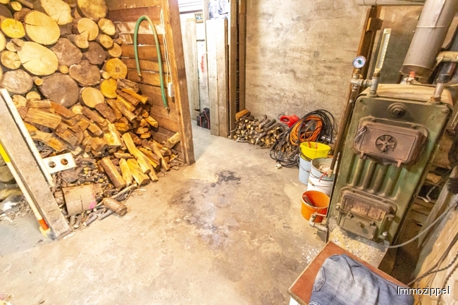 Holzlager mit Schwerkraftheizung