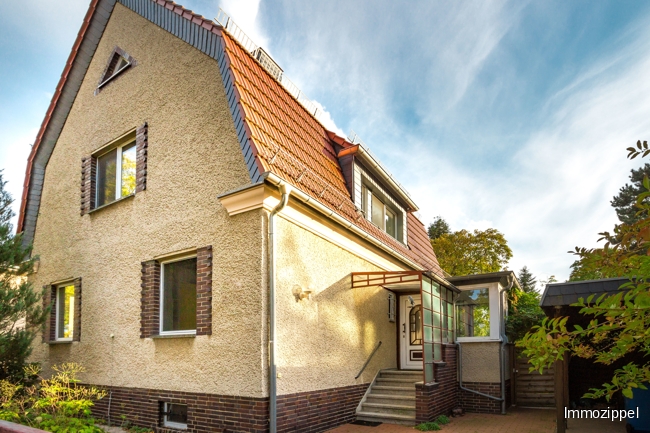 Hausansicht von der Straße