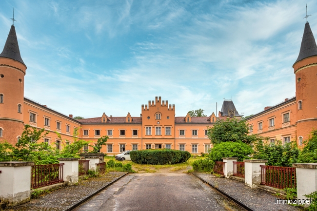 Schloß Gusow in der Nähe