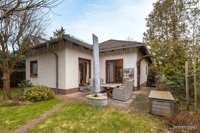 Gartenterrasse am Wohnzimmer