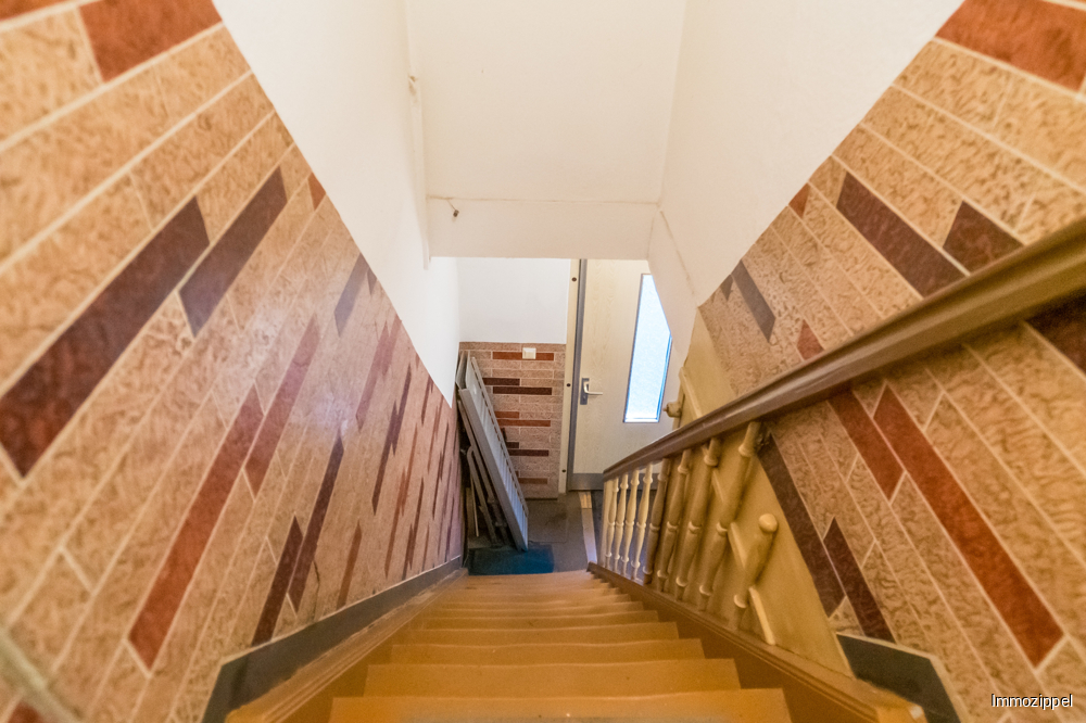 Treppe zum Dachgeschoss