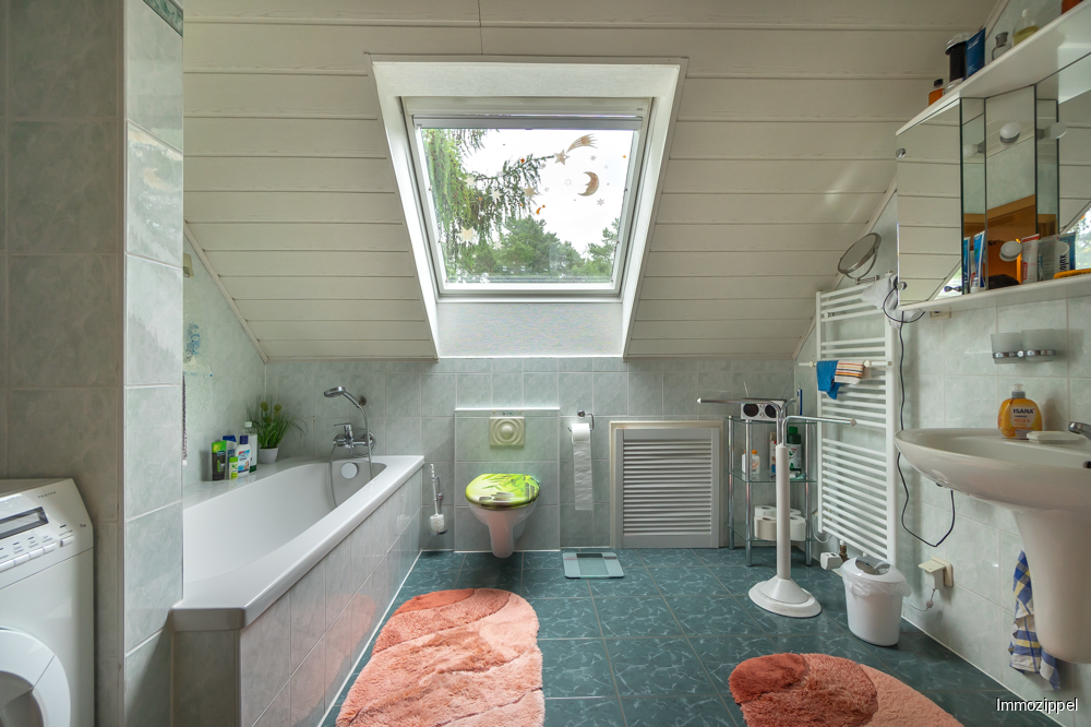 DG Wannenbad mit WC und WB