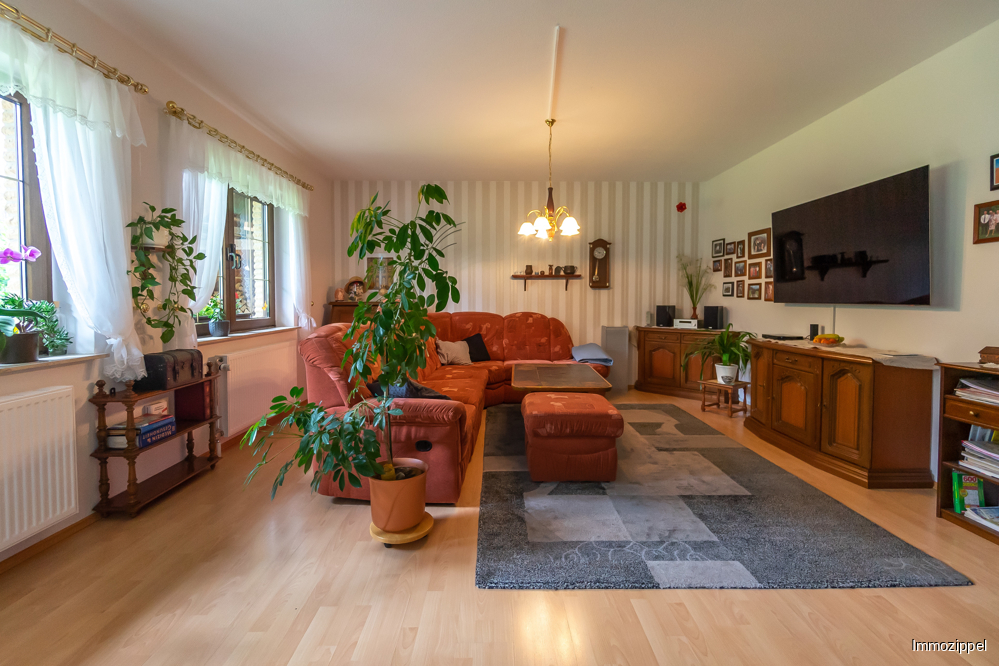 EG Wohn-/Esszimmer Ansicht 1