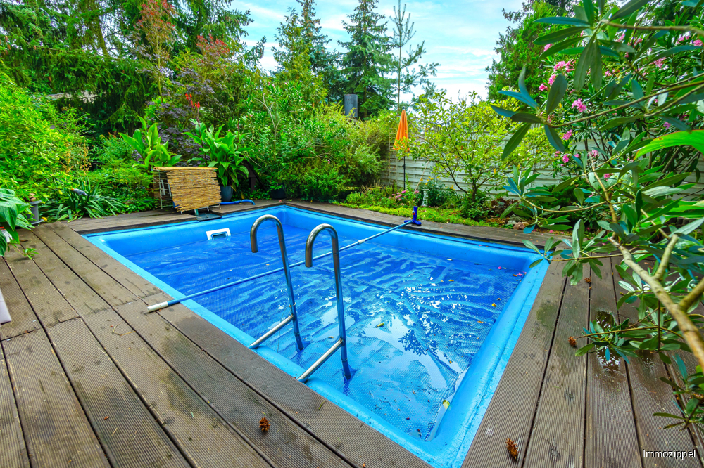 Kleine Poolanlage