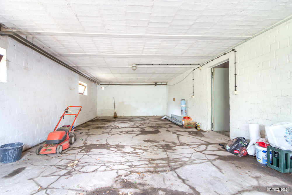 KG Große Tiefgarage