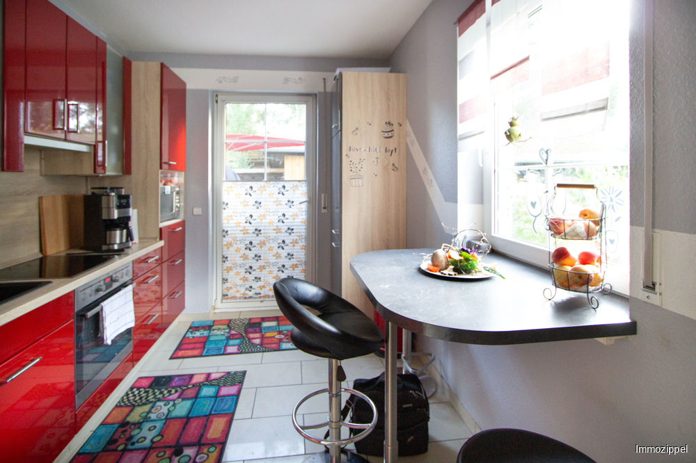 EG Moderne EBK mit Ausgang zur Terrasse