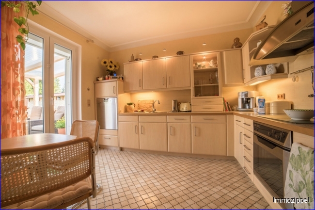 EG Moderne EBK mit Terrassenzugang