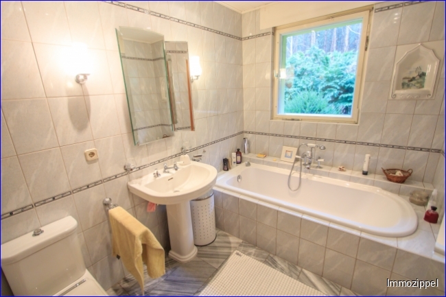 EG Wannenbad mit WB und WC