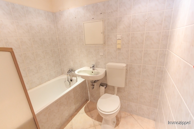 Wannenbad mit WC